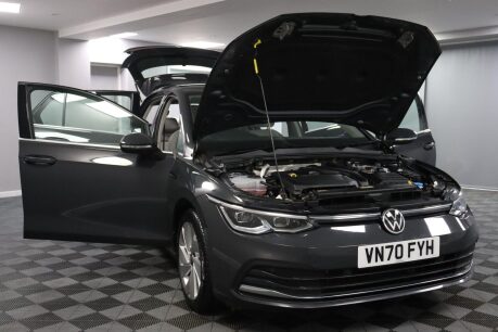 Volkswagen Golf STYLE TSI 38