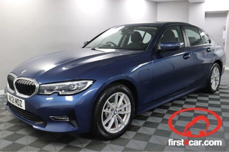 BMW 3 Series 330E SE PRO