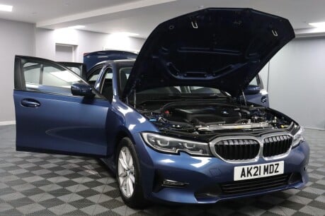 BMW 3 Series 330E SE PRO 15