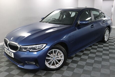 BMW 3 Series 330E SE PRO