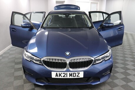 BMW 3 Series 330E SE PRO 11