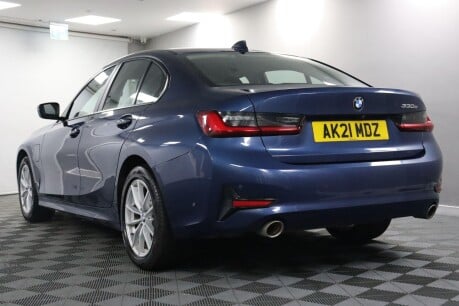 BMW 3 Series 330E SE PRO 15
