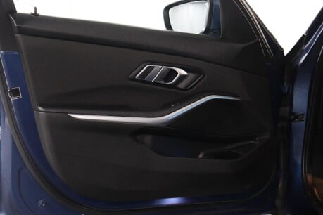 BMW 3 Series 330E SE PRO 23