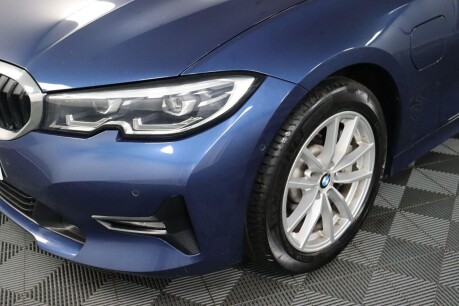 BMW 3 Series 330E SE PRO 40