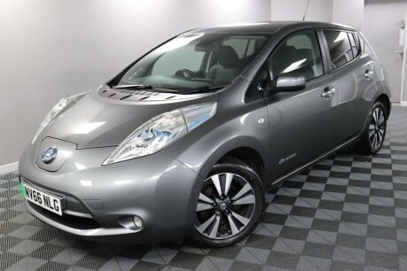 Nissan LEAF TEKNA 19