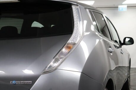 Nissan LEAF TEKNA 22