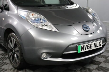 Nissan LEAF TEKNA 25