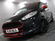 Ford Fiesta ZETEC S BLACK EDITION 32