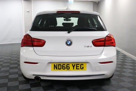 BMW 1 Series 118D SPORT 8