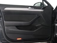 Volkswagen Passat SE NAV TDI DSG 44