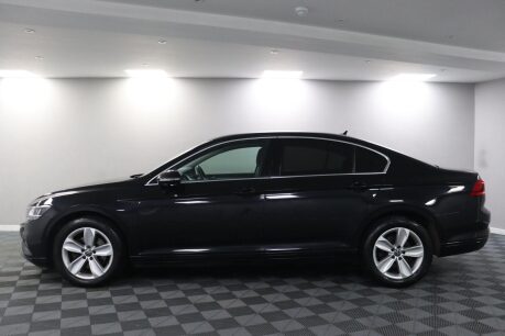 Volkswagen Passat SE NAV TDI DSG 4