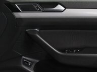 Volkswagen Passat SE NAV TDI DSG 26