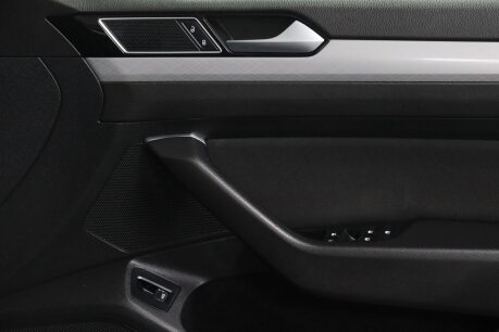 Volkswagen Passat SE NAV TDI DSG 26