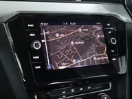 Volkswagen Passat SE NAV TDI DSG 31