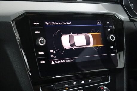 Volkswagen Passat SE NAV TDI DSG 33