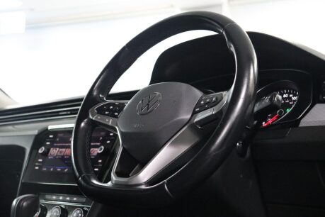 Volkswagen Passat SE NAV TDI DSG 37