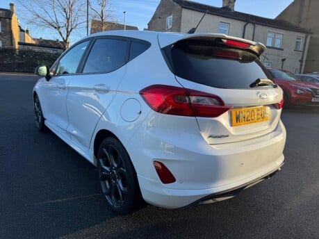 Ford Fiesta ST-LINE EDITION 4