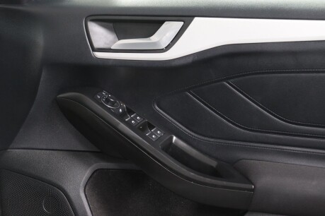 Ford Focus ZETEC TDCI 37