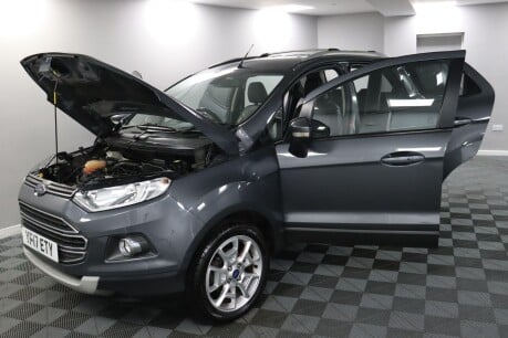 Ford Ecosport TITANIUM 16