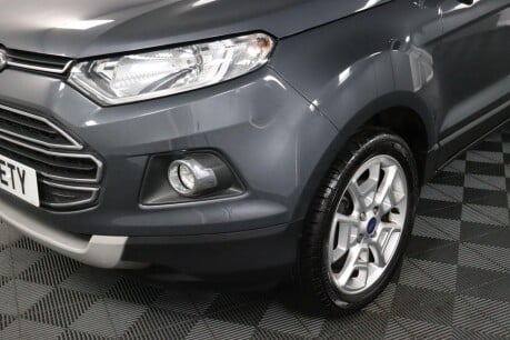 Ford Ecosport TITANIUM 31