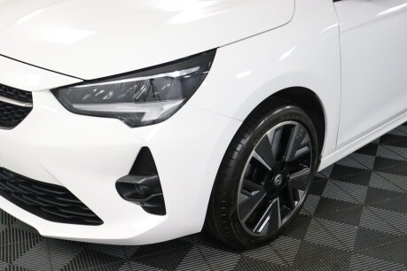 Vauxhall Corsa SRI PREMIUM 32