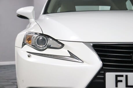 Lexus Is 300H EXECUTIVE EDITION 25