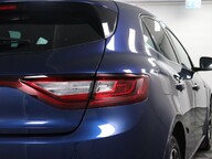 Renault Megane ICONIC TCE 23
