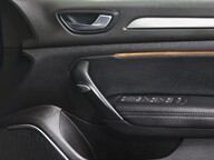 Renault Megane ICONIC TCE 36