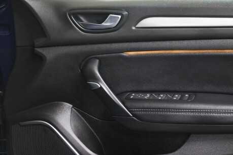 Renault Megane ICONIC TCE 36
