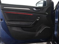 Renault Megane ICONIC TCE 42