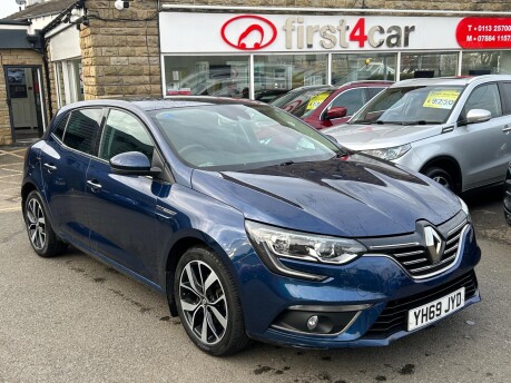 Renault Megane ICONIC TCE 6