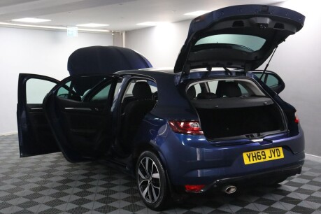 Renault Megane ICONIC TCE 21