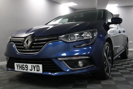 Renault Megane ICONIC TCE 28
