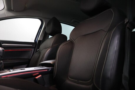 Renault Megane ICONIC TCE 35