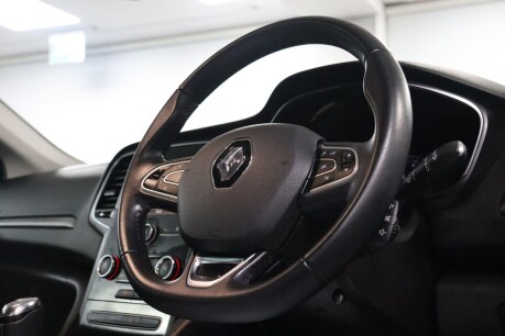 Renault Megane ICONIC TCE 12