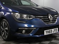 Renault Megane ICONIC TCE 24