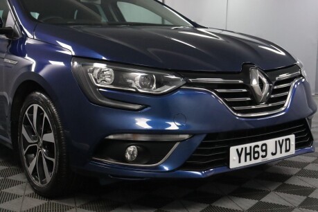 Renault Megane ICONIC TCE 24