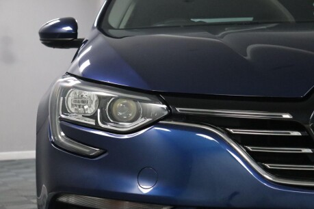 Renault Megane ICONIC TCE 25