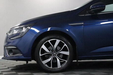 Renault Megane ICONIC TCE 27
