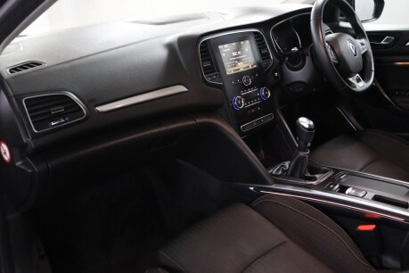 Renault Megane ICONIC TCE 34
