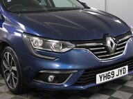 Renault Megane ICONIC TCE 6