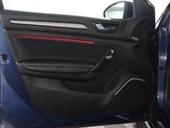 Renault Megane ICONIC TCE 24
