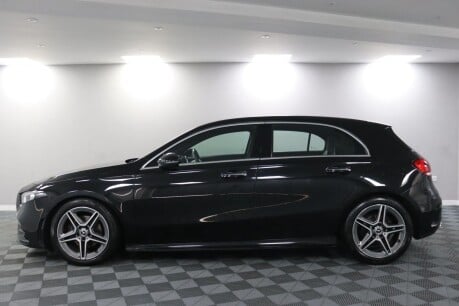 Mercedes-Benz A Class A 180 AMG LINE PREMIUM 18