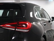 Mercedes-Benz A Class A 180 AMG LINE PREMIUM 23