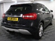 Mercedes-Benz GLA GLA 200 D SE 11