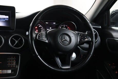 Mercedes-Benz GLA GLA 200 D SE 44