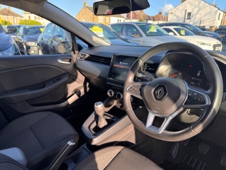 Renault Clio ICONIC TCE 12