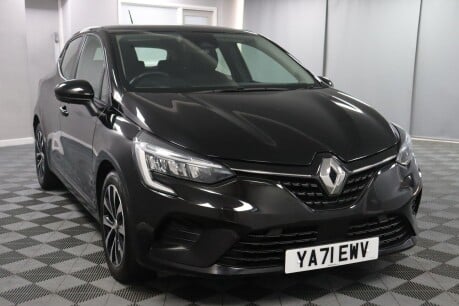 Renault Clio ICONIC TCE 7