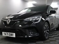 Renault Clio ICONIC TCE 11