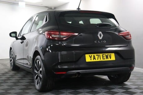 Renault Clio ICONIC TCE 15
